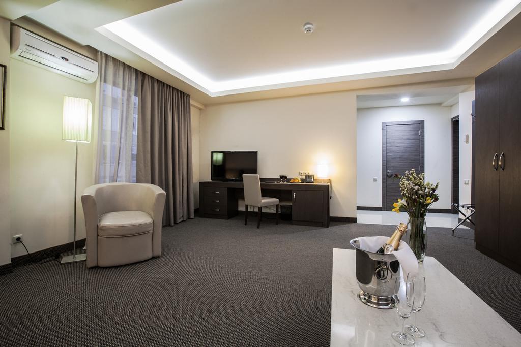 Aviatrans Hotel Erivan Oda fotoğraf